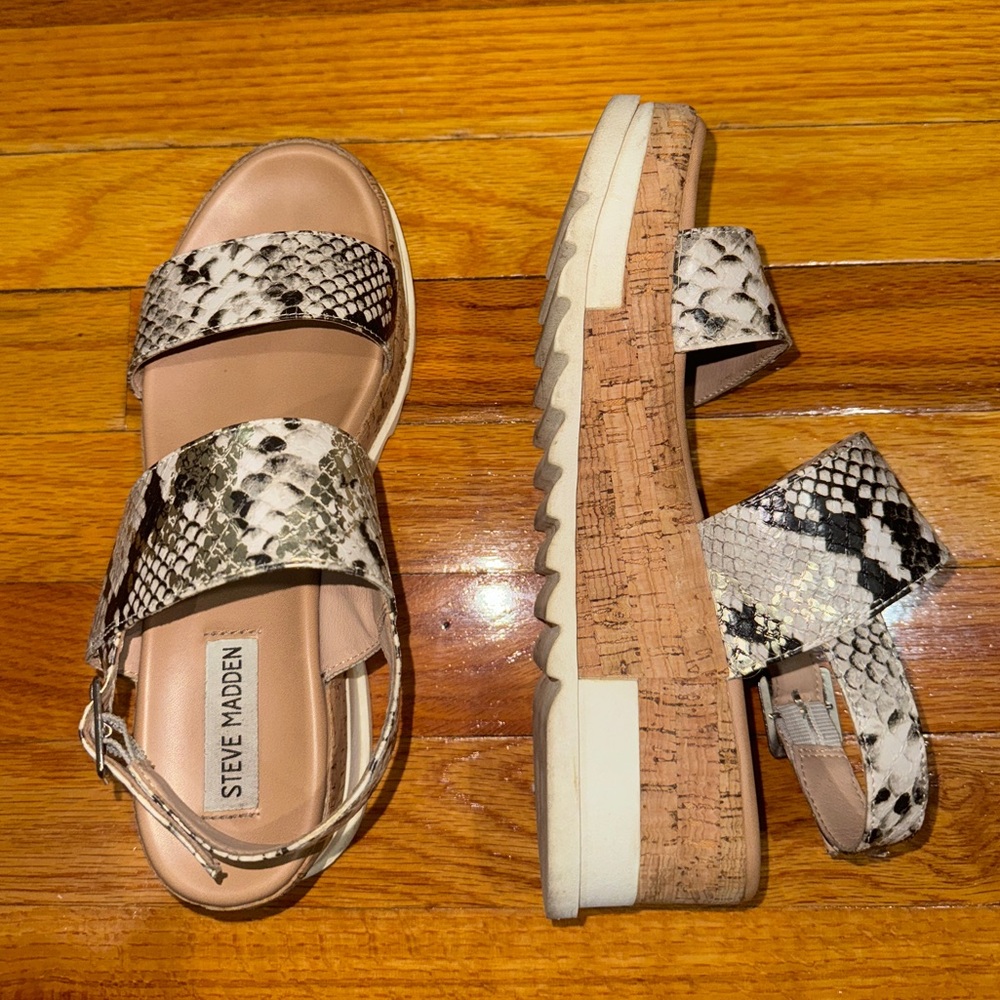Steve Madden snake print platform sandals, size 8, good condition